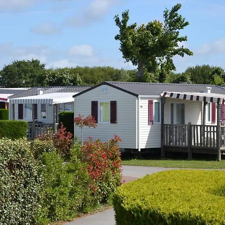 Camping Sunissim Le Bel Air 5 * Château-dʼOlonne