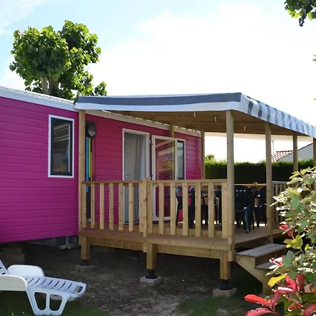 캠프장 Camping Sunissim Le Bel Air 5 Château-dʼOlonne